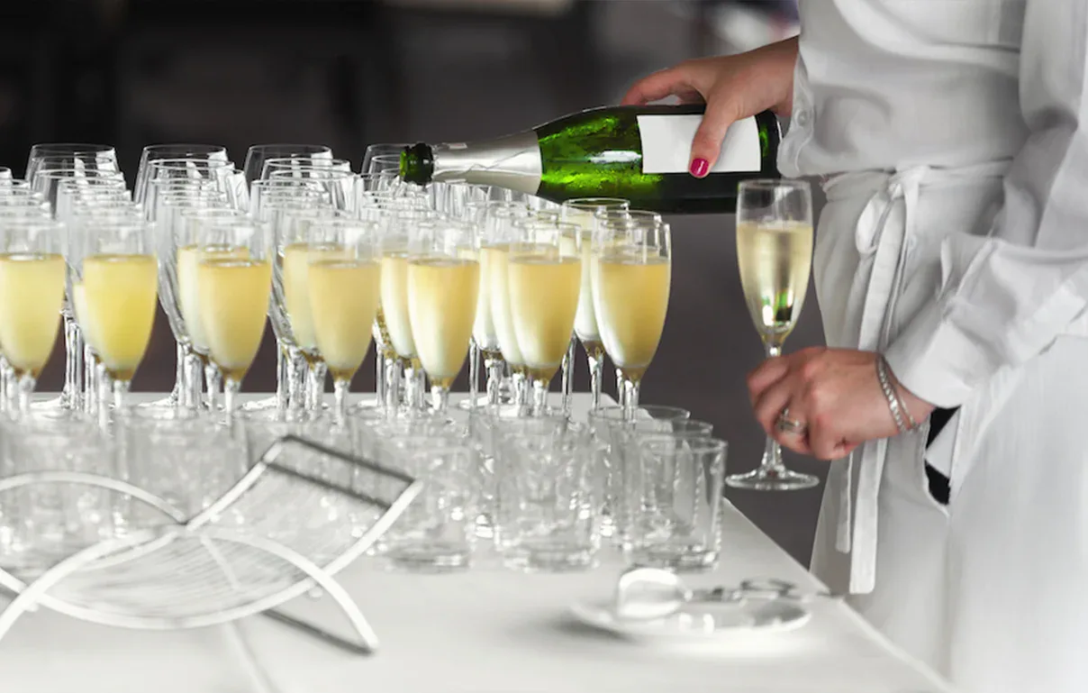 Brothers BBQ offers beverage and bar catering services